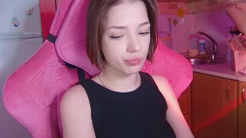 Snapshot of pambeeslyy chatting on 05.26.26 Pam online show from 05.26.26