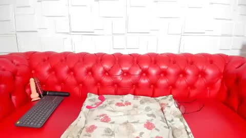 Snapshot of pamela_gaviria01 chatting on 02.25.26 pamela_gaviria01 online show from 02.25.26