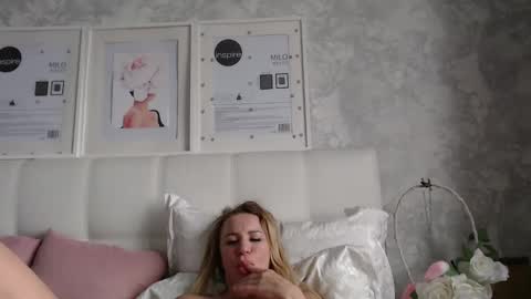 Snapshot of pamella_007 chatting on 11.04.25 Pamella online show from 11.04.25