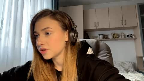 Lia online show from 05.29.26