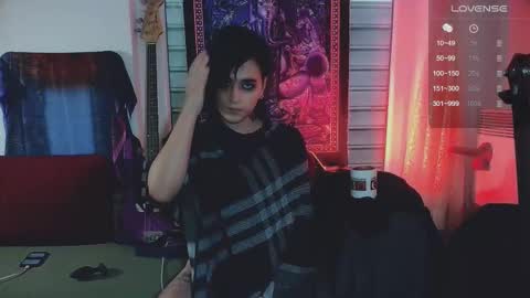 Snapshot of panther_cap chatting on 11.18.25 In bio online show from 11.18.25