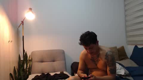 Snapshot of pantyhose_xxx_ chatting on 02.25.26 pantyhose_xxx_ online show from 02.25.26