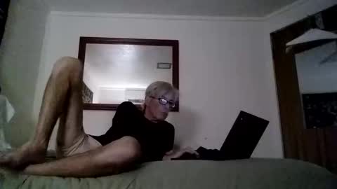 Snapshot of pantyman6216 chatting on 10.14.25 pantyman6216 online show from 10.14.25