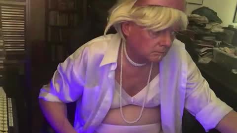 Snapshot of pantyvloletlace chatting on 02.08.26 Pantyvioletlace online show from 02.08.26