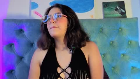 Snapshot of paola_lyon chatting on 03.09.26 Paola Lyon online show from 03.09.26