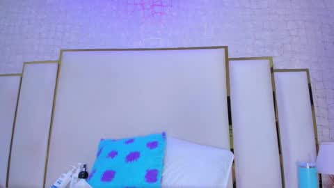 Paola  online show from 02.25.26