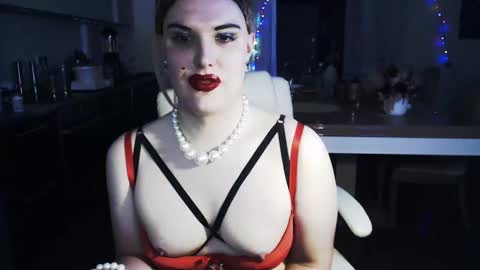 Snapshot of paoladoll chatting on 12.11.24 Sarina Williams online show from 12.11.24