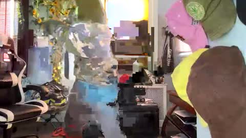 Snapshot of papian0 chatting on 10.24.25 papian0 online show from 10.24.25