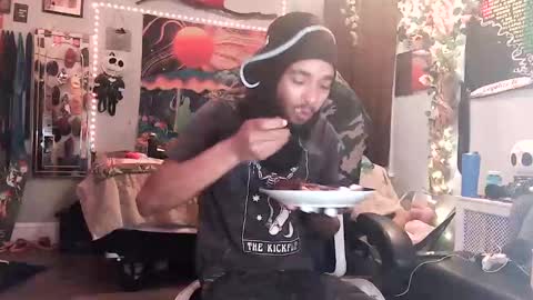 Snapshot of papian0 chatting on 10.27.25 papian0 online show from 10.27.25