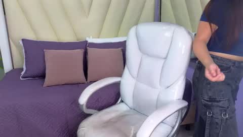 Amy and my doll online show from 02.14.25