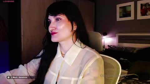 Snapshot of paradisegirl_ chatting on 06.29.26 My alter ego Betinna Flowers - a tattooed Miss - Are you missing me come in here - online show from 06.29.26