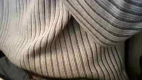 Snapshot of parasti2 chatting on 12.15.25 parasti2 online show from 12.15.25