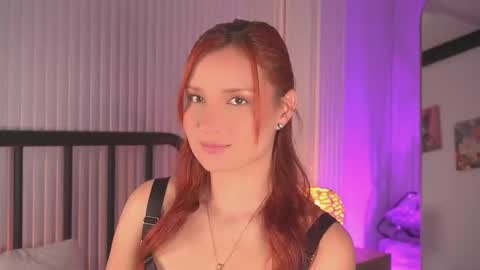 Snapshot of paris_0 chatting on 03.19.26 Paris online show from 03.19.26