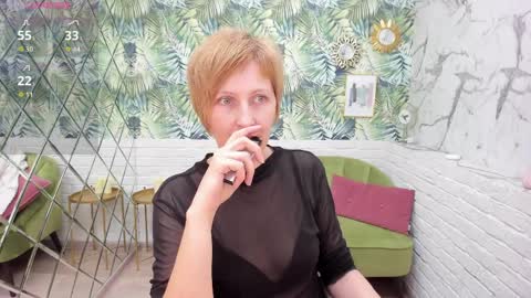 Snapshot of paris_cherry chatting on 03.28.26 Paris online show from 03.28.26