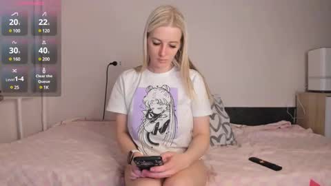 Snapshot of paris_hilt_on chatting on 02.16.25 Sasha online show from 02.16.25