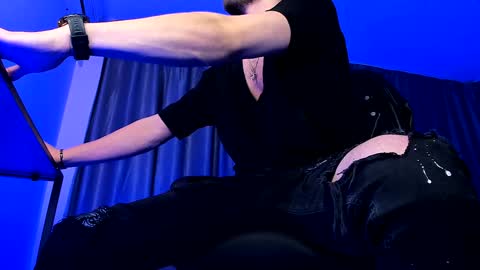 Paris online show from 12.26.24