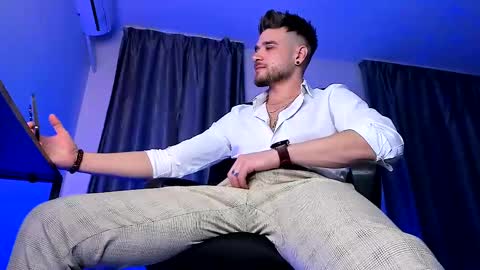 Paris online show from 02.21.25