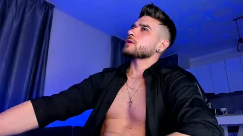 Paris online show from 03.09.25