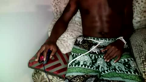 Snapshot of parlaytellio chatting on 12.14.24 Parlay Tellio online show from 12.14.24