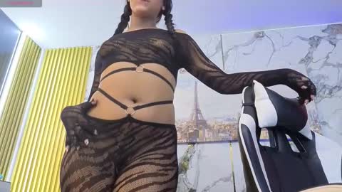 Snapshot of party_with_medellin23 chatting on 03.11.26 party_with_medellin23 online show from 03.11.26