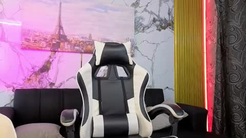 Snapshot of party_with_medellin23 chatting on 04.10.26 party_with_medellin23 online show from 04.10.26