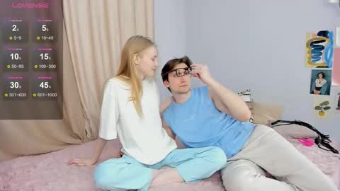 Snapshot of passionbond chatting on 10.07.25 We Katrin and Moris online show from 10.07.25