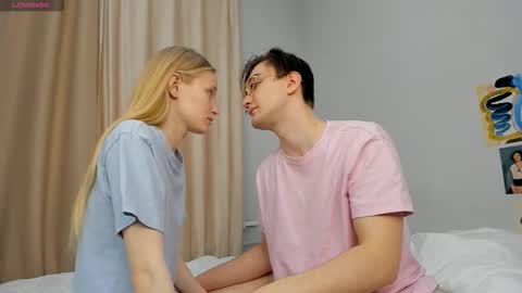 Snapshot of passionbond chatting on 11.28.25 We Katrin and Moris online show from 11.28.25