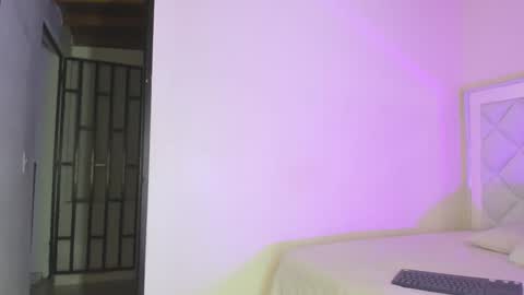 passionfruitx2 online show from 04.30.26