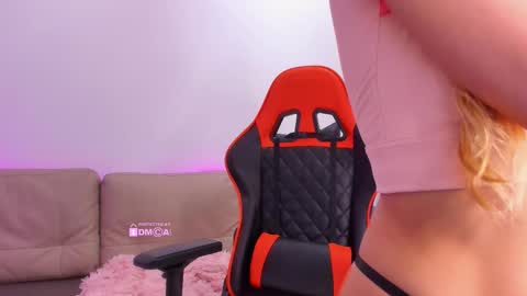 Snapshot of passionkc chatting on 10.27.25 passionkc online show from 10.27.25