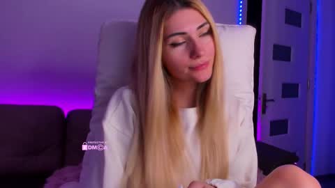 Snapshot of passionkc chatting on 12.14.25 passionkc online show from 12.14.25