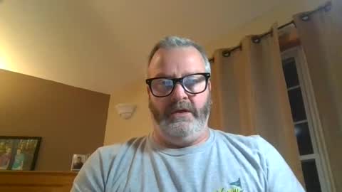 Snapshot of passporttraveler1 chatting on 12.04.24 passporttraveler1 online show from 12.04.24