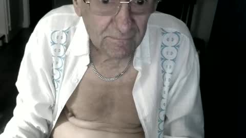 Snapshot of pastelito76 chatting on 06.22.26 Bob online show from 06.22.26