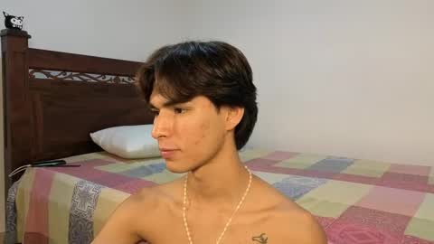 Snapshot of patri_ck_villa chatting on 09.22.25 patri_ck_villa online show from 09.22.25