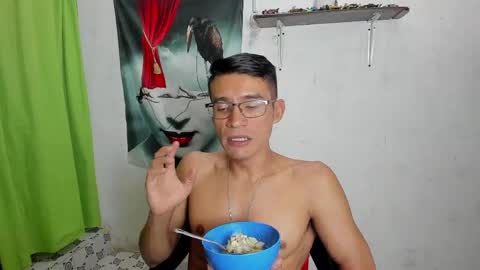 EDUAR Independent model online show from 05.17.26