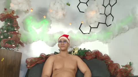 Snapshot of patrick_rose_ chatting on 12.17.24 Patrick Rose online show from 12.17.24