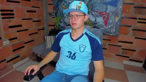 Snapshot of patrik027 chatting on 02.14.25 .... online show from 02.14.25