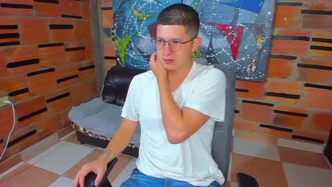 Snapshot of patrik027 chatting on 02.28.25 .... online show from 02.28.25