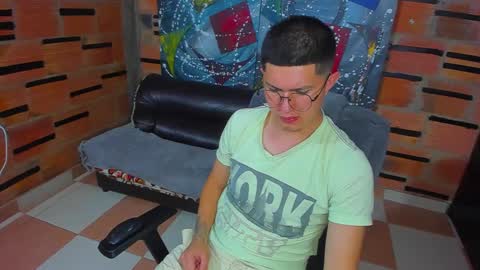 Snapshot of patrik027 chatting on 03.11.25 .... online show from 03.11.25