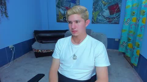 Snapshot of patrik027 chatting on 10.13.25 .... online show from 10.13.25
