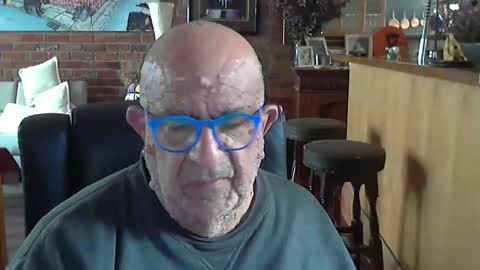 Snapshot of patvac chatting on 10.06.25 patvac online show from 10.06.25