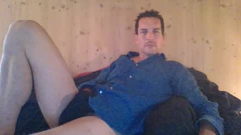 Snapshot of paueriwan chatting on 11.10.25 paueriwan online show from 11.10.25