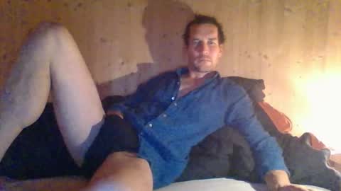 Snapshot of paueriwan chatting on 11.12.25 paueriwan online show from 11.12.25