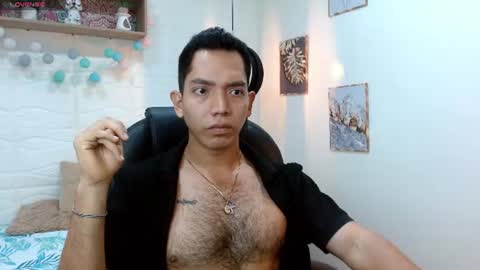Snapshot of paul_cros chatting on 06.19.26 paul_cros online show from 06.19.26