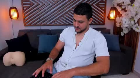 Snapshot of paul_rivera chatting on 05.01.26 Paul Rivera online show from 05.01.26