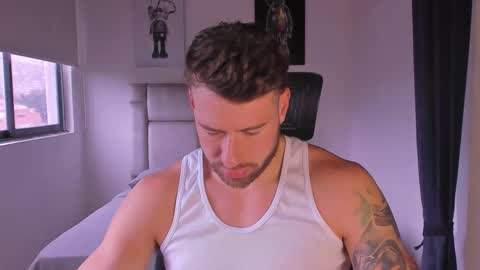 PAUL ROGER online show from 03.12.25