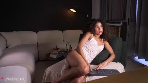 Snapshot of paulacora100 chatting on 06.24.26 Paula online show from 06.24.26