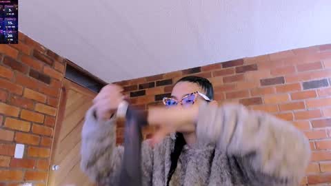 Snapshot of paulinabarnett_ chatting on 01.11.25 Paulina online show from 01.11.25