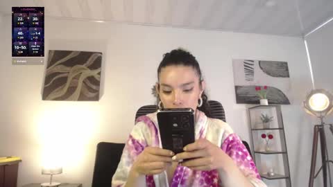 Snapshot of paulinabarnett_ chatting on 02.15.25 Paulina online show from 02.15.25