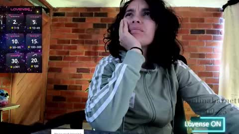 Snapshot of paulinabarnett_ chatting on 09.11.25 Paulina online show from 09.11.25