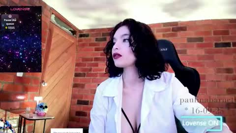 Snapshot of paulinabarnett_ chatting on 09.17.25 Paulina online show from 09.17.25